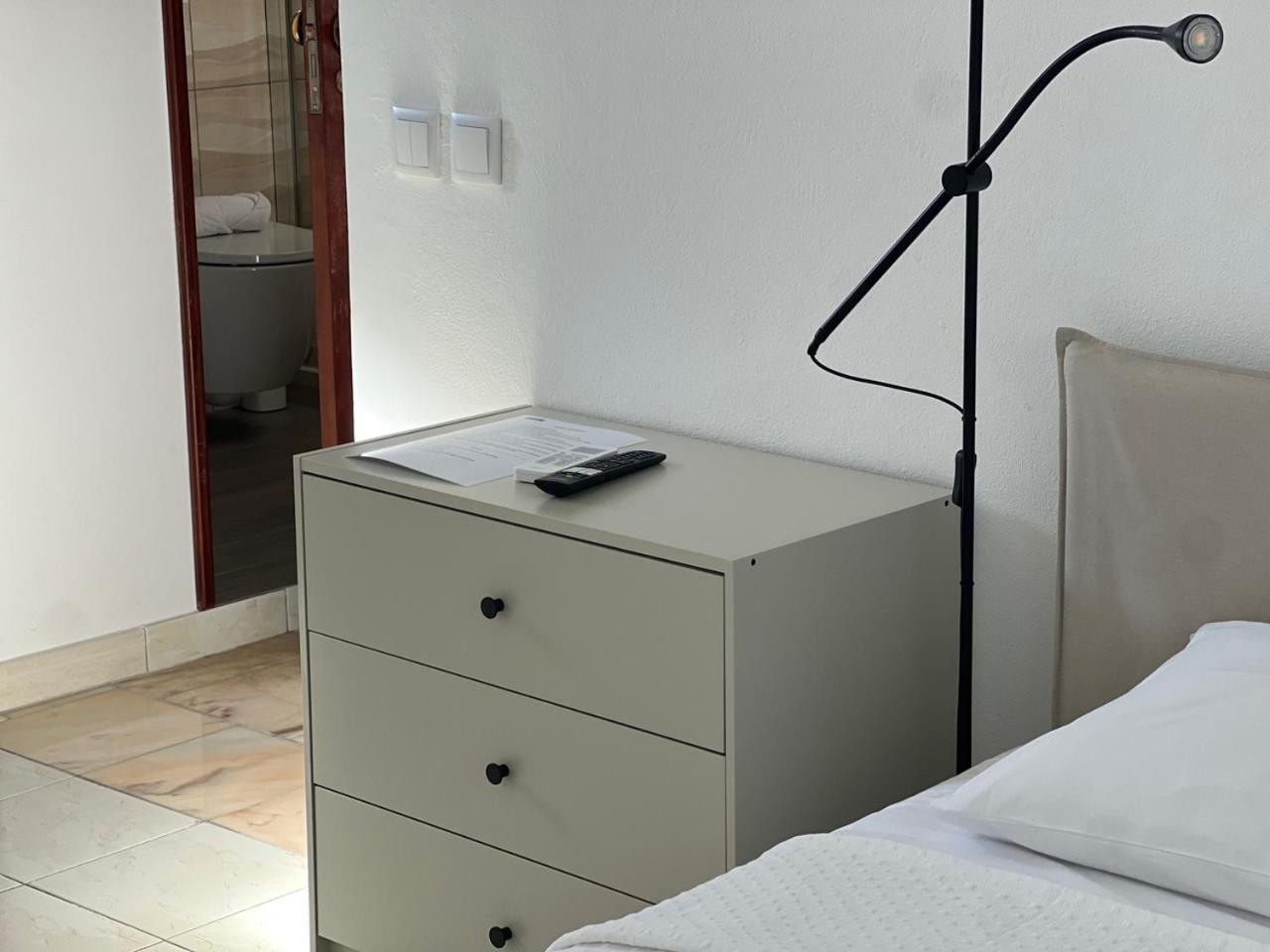 Porta 12 Lägenhet Faro Exteriör bild